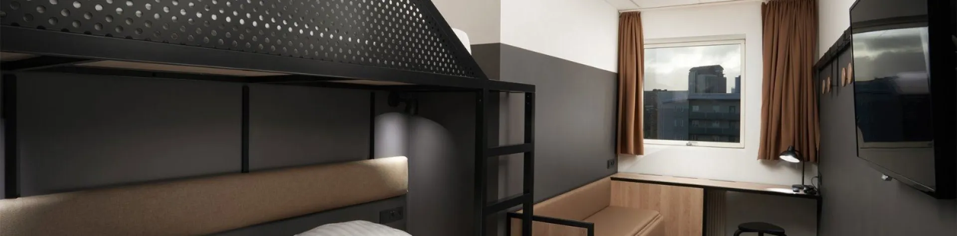 Hotel Cabin