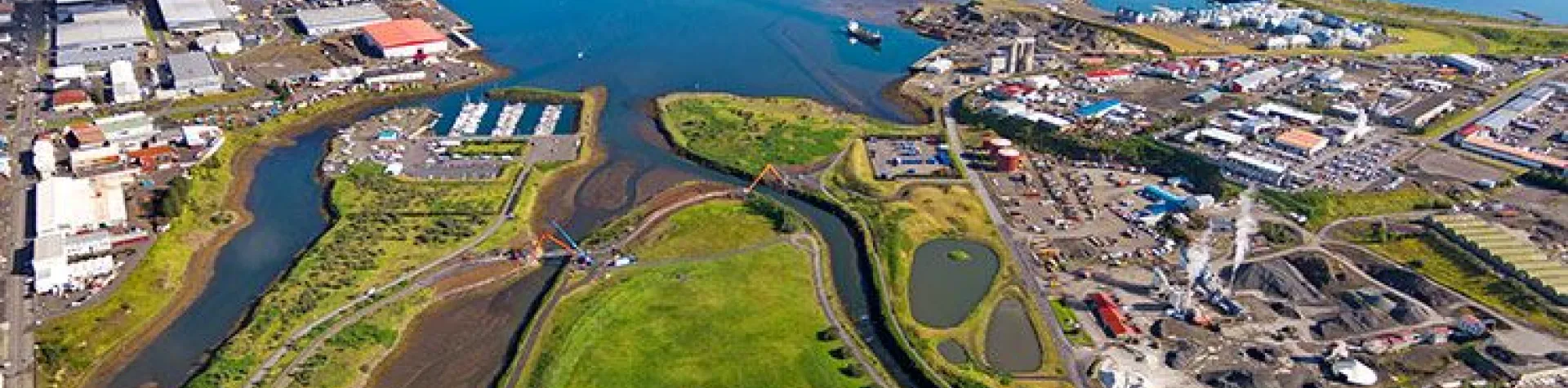 Reykjavík summit helicopter tour incl. mountain top (morning/30-45 min) (M04)