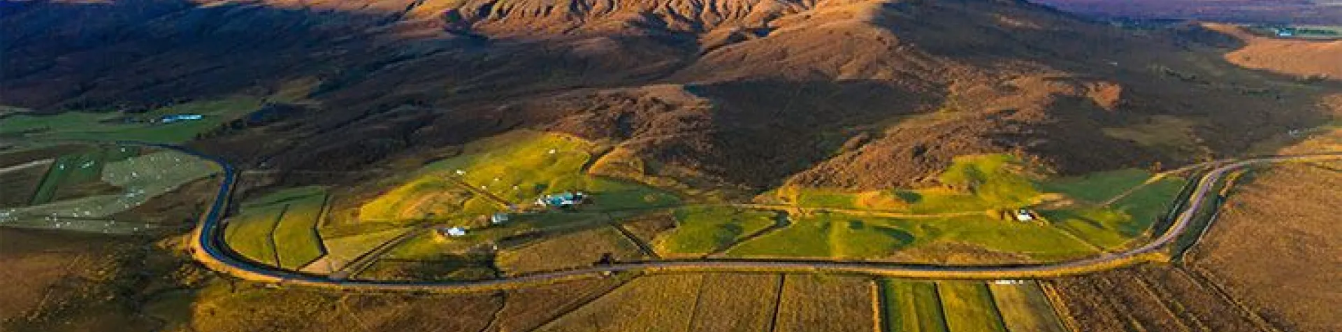 Reykjavík summit helicopter tour incl. mountain top (morning/30-45 min) (M04)
