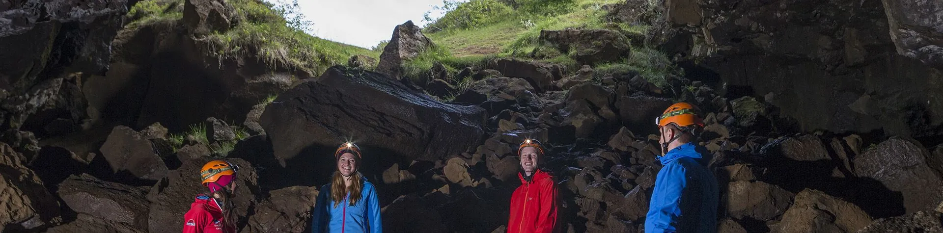Guided Lava Tunnel Tour (07:45/2.5 hrs) (G09)