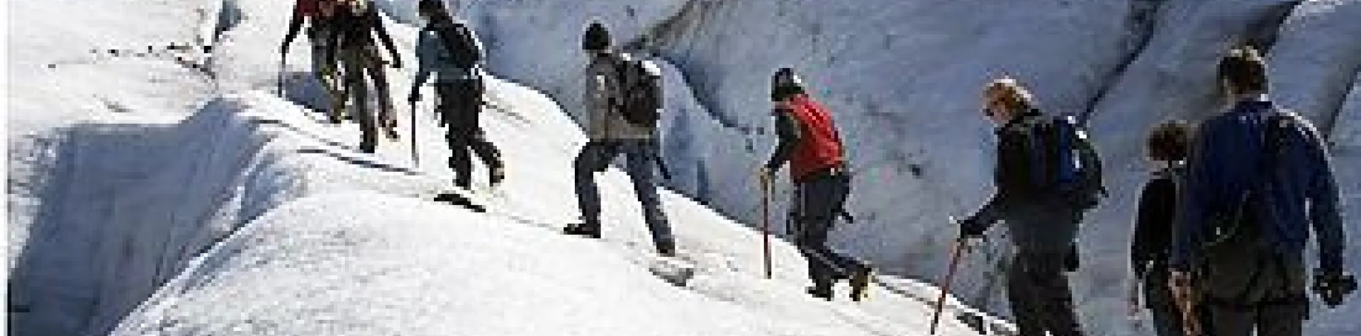 Glacier walk on Solheimajökull (8.30 AM/9h)
