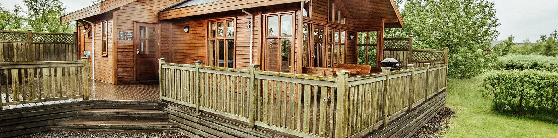 South West Iceland with Log Cabin (4/5n)